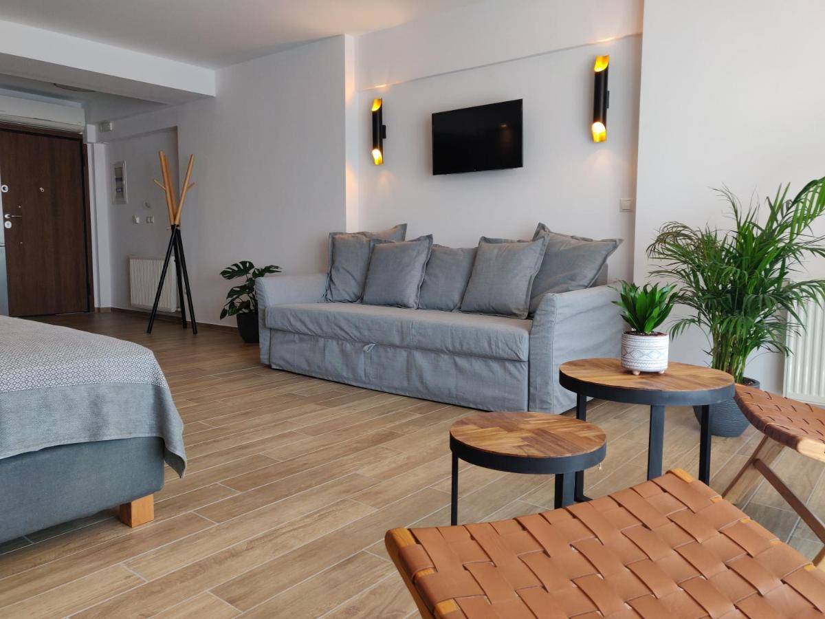 Sunny New Lovely Apartment 60 Meters From The Metro Атина Екстериор снимка