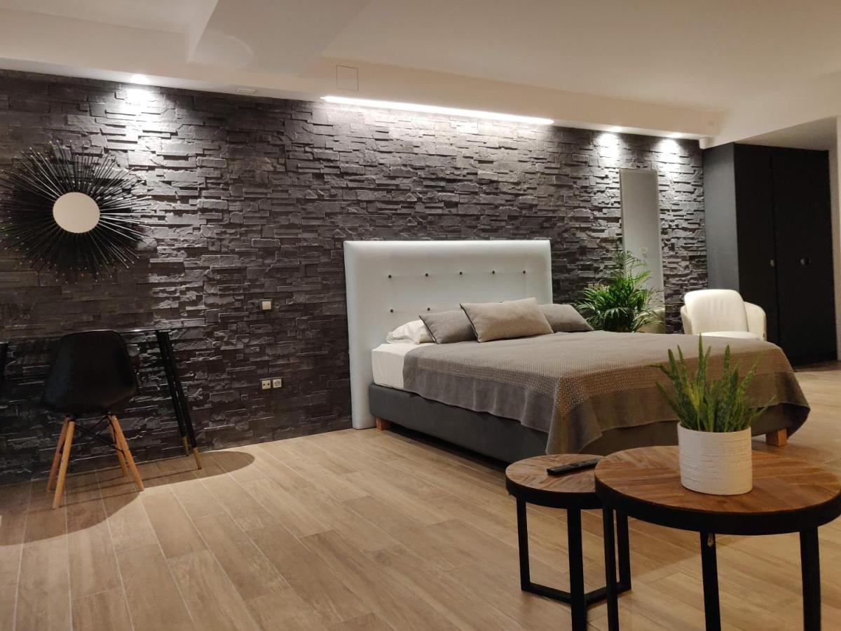 Sunny New Lovely Apartment 60 Meters From The Metro Атина Екстериор снимка
