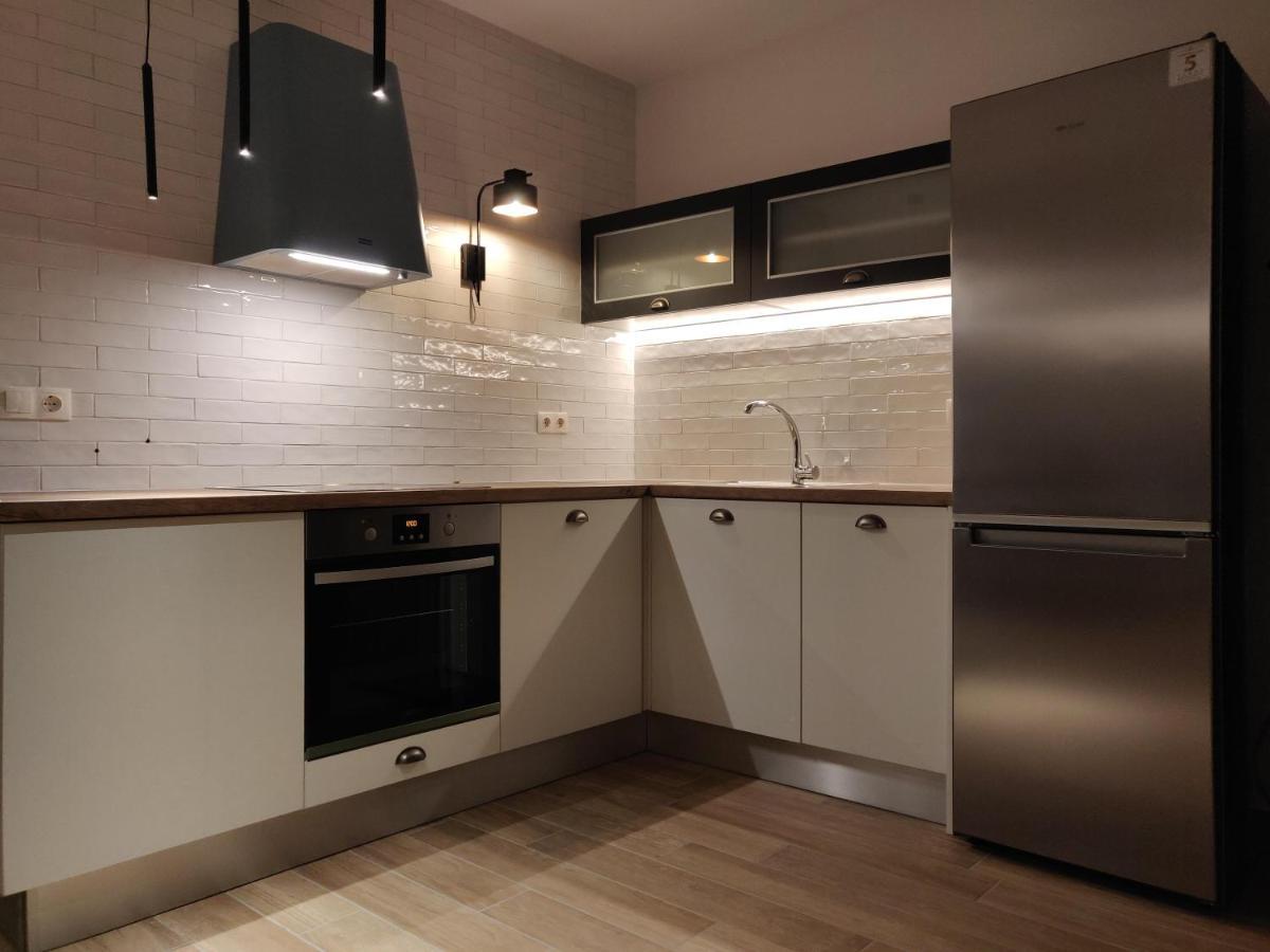 Sunny New Lovely Apartment 60 Meters From The Metro Атина Екстериор снимка