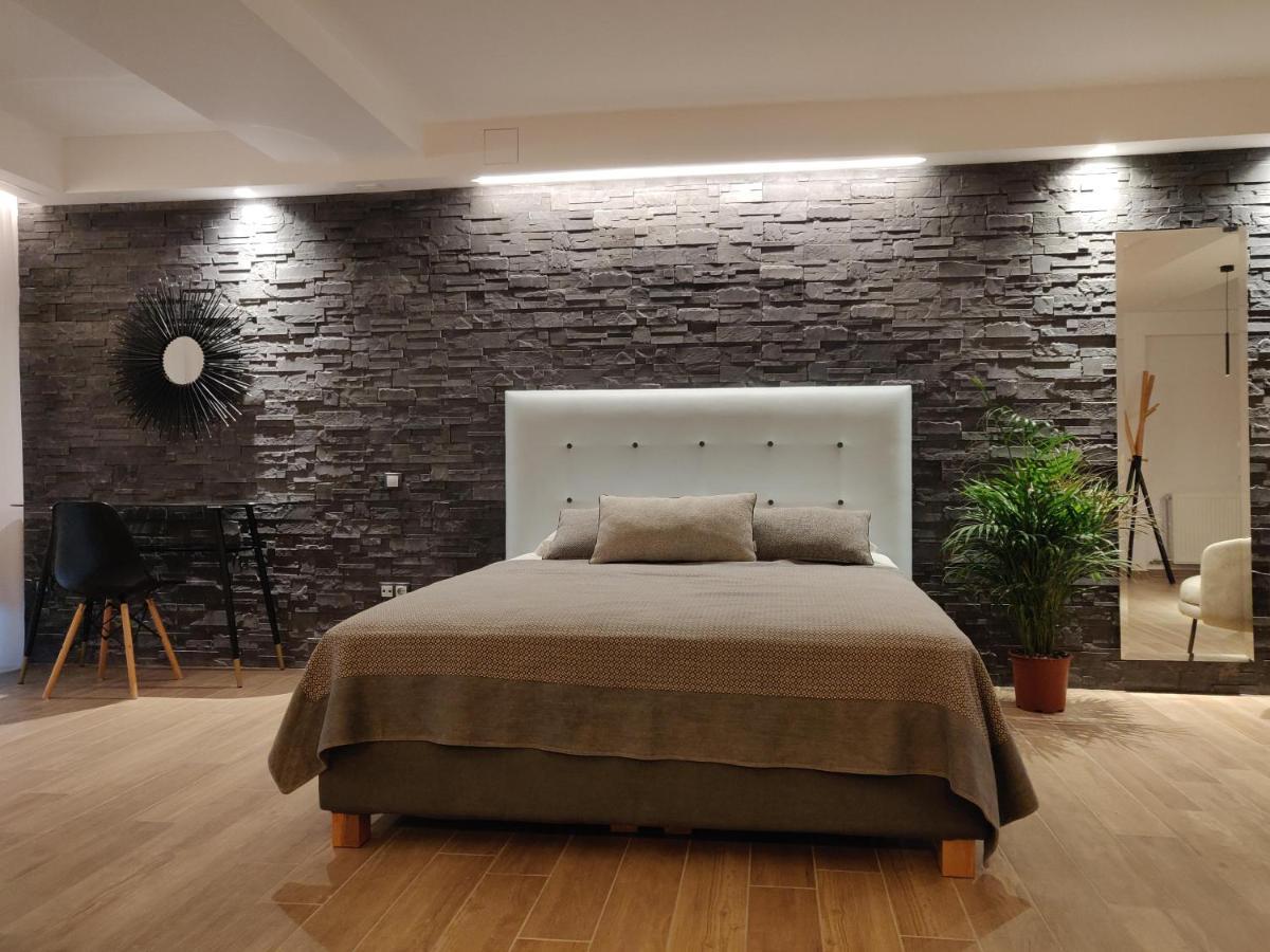 Sunny New Lovely Apartment 60 Meters From The Metro Атина Екстериор снимка