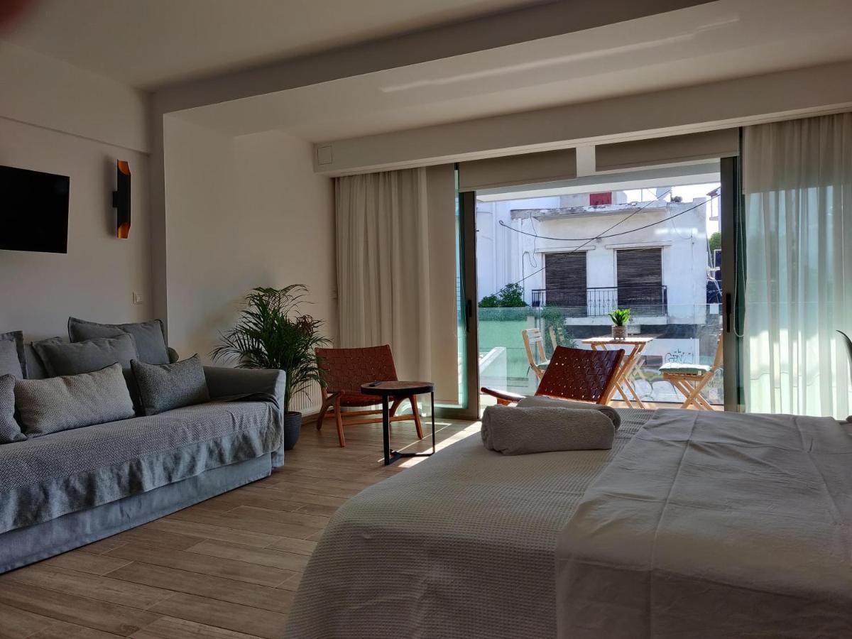 Sunny New Lovely Apartment 60 Meters From The Metro Атина Екстериор снимка
