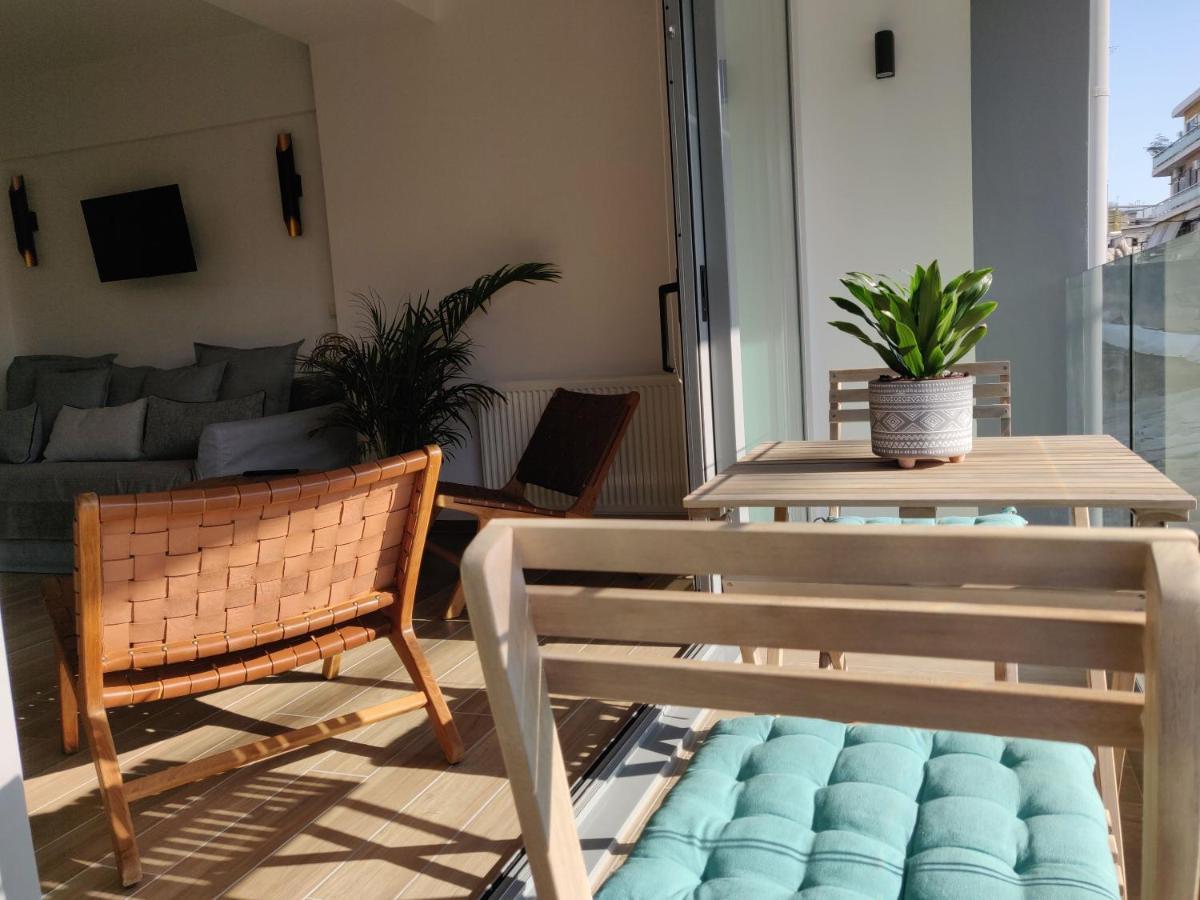 Sunny New Lovely Apartment 60 Meters From The Metro Атина Екстериор снимка